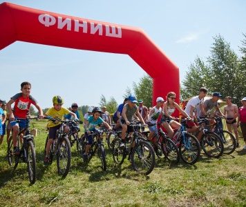 Сотрудники группы компаний “ТАУ” разыграли кубок по триатлону