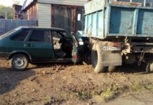 В Стерлитамаке «девятка» врезалась в ЗИЛ