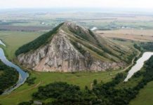 Экологическая акция у подножия горы Юрактау Стерлитамакского района