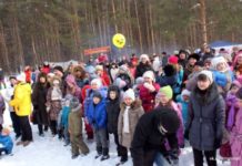 В Стерлитамаке на Масленицу бегали на лыжах и катались на собачьих упряжках