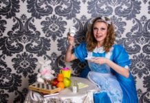 Голосую за Бешлягу Елену (СМПК) – «Алиса в стране чудес»