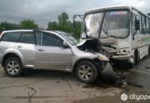 Пьяный водитель протаранил автобус в Стерлитамаке. Есть пострадавшие