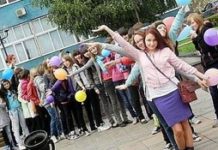 Танцевальный Флешмоб, посвященный первому снегу!