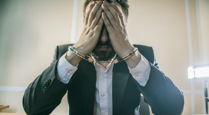 Житель Стерлитамака обвиняется в даче взятки полицейскому