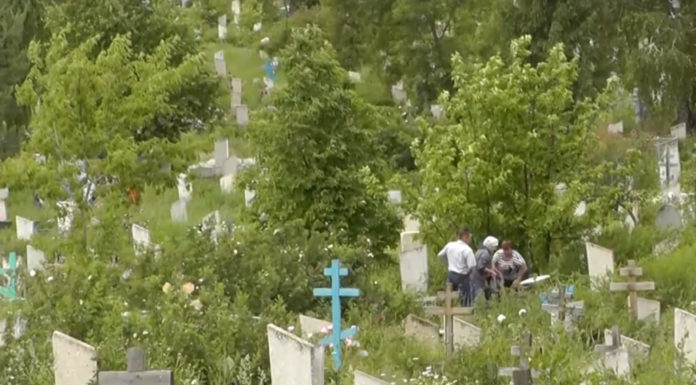 В Стерлитамаке в День поминовения с кладбищ вывезли почти 200 тонн мусора