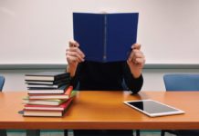 В этом году выпускники могут подать документы в вузы только онлайн