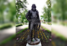 В Стерлитамаке установили первую скульптуру основателя города