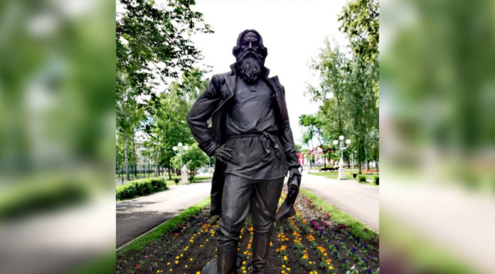 В Стерлитамаке установили первую скульптуру основателя города
