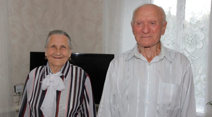 В Стерлитамаке поздравили пару, прожившую в браке 70 лет