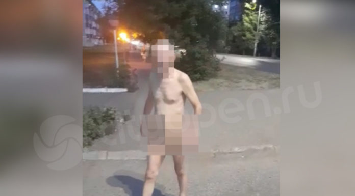 «Не стесняемся»: в Стерлитамаке на оживленной улице гулял голый мужчина