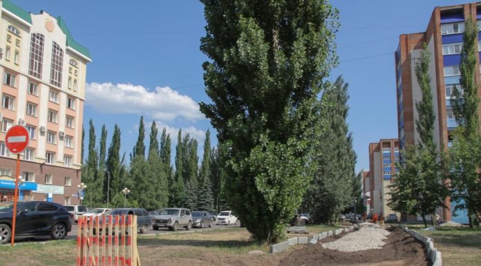 В Стерлитамаке начали ремонтировать тротуар на пр. Октября