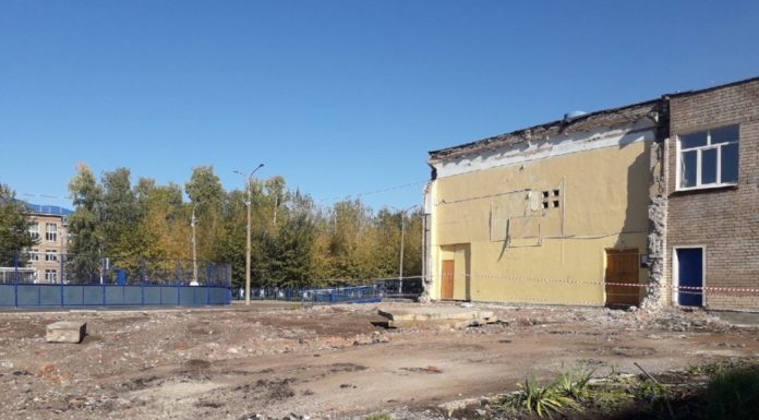 В Стерлитамаке снесли школьный спортзал, в котором обвалилась крыша