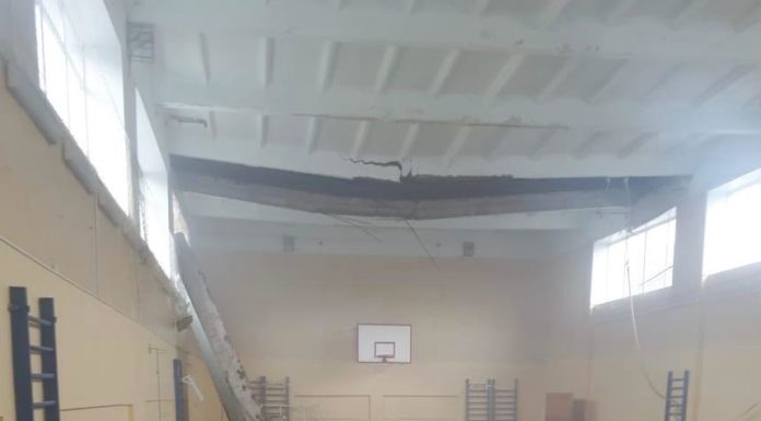 В школе Стерлитамака обрушилась плита над спортивным залом