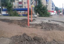 «Негоже ходить по хорошему»: жительница Стерлитамака пожаловалась на раскуроченный тротуар