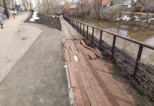 В Стерлитамаке был разрушен участок деревянного настила на набережной Стерли