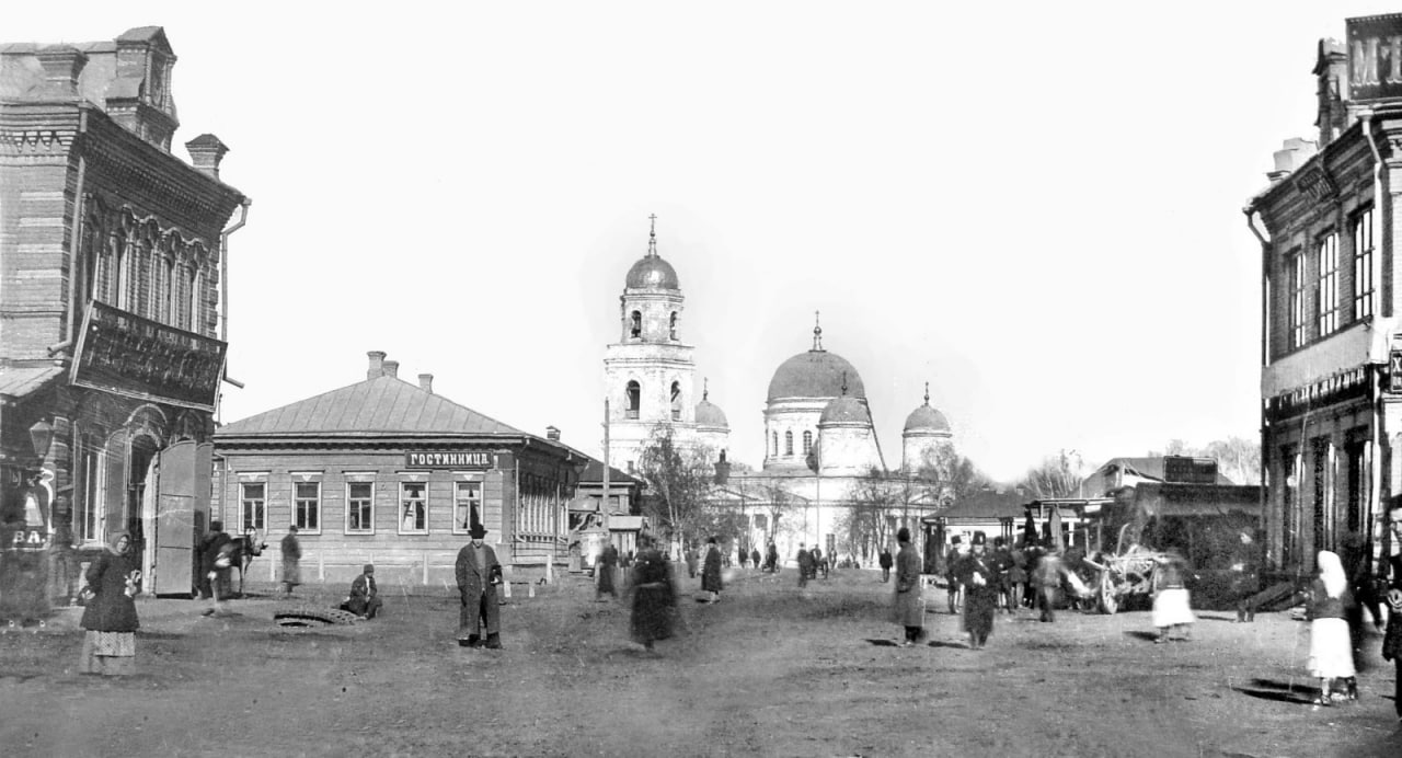 В Стерлитамаке на одном из зданий создают панораму Базарной улицы начала XX  века - Стерлитамак онлайн