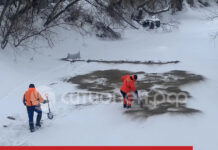 В Стерлитамаке спасатели провели чернение льда на р. Селеук
