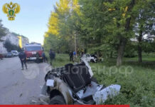 В соседнем Салавате автомобиль налетел на дерево, погибли двое